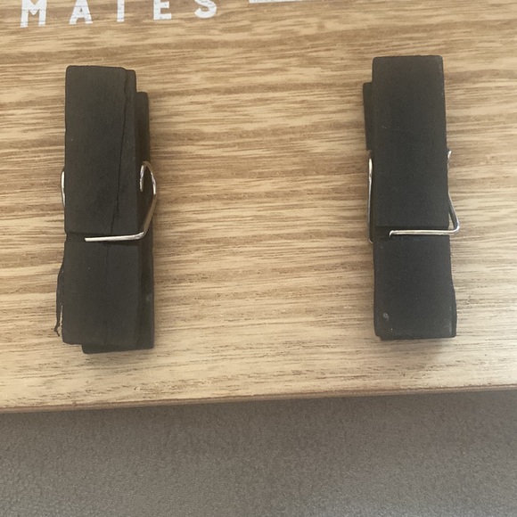 Lost socks sign to hold single socks - Picture 2 of 3